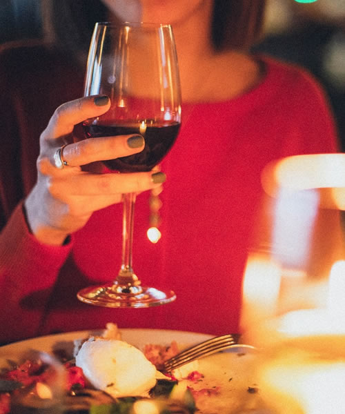 Give gifts and discounts to your guests